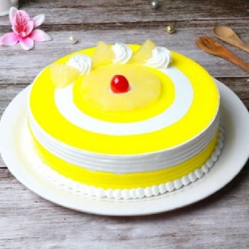 Creamy Pineapple Cake 1/2 Kg