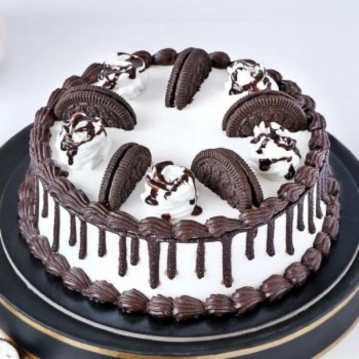 Creamy Oreo Cake 1/2 Kg